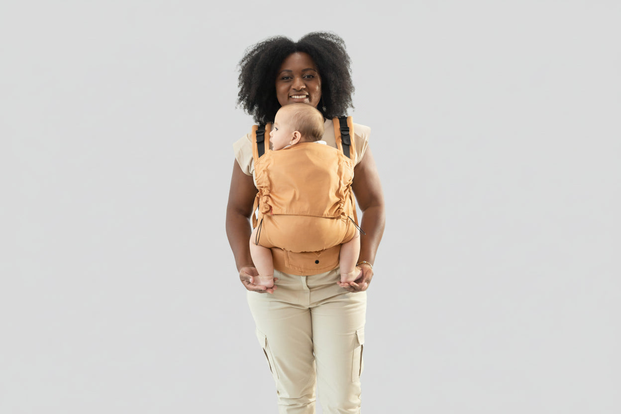 Mãe usando carregador de bebê ergonômico UpaSlings no dia a dia
Tecido 100% algodão da mochila ergonômica UpaSlings macio e respirável
